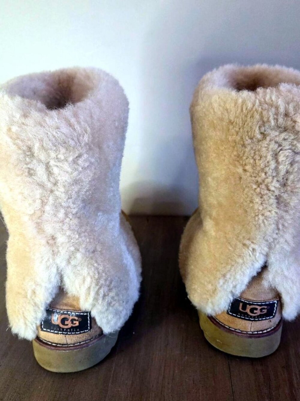 UGG Maylin Shearling Cuff Boots Chestnut Suede Sheepskin Women's Size 9